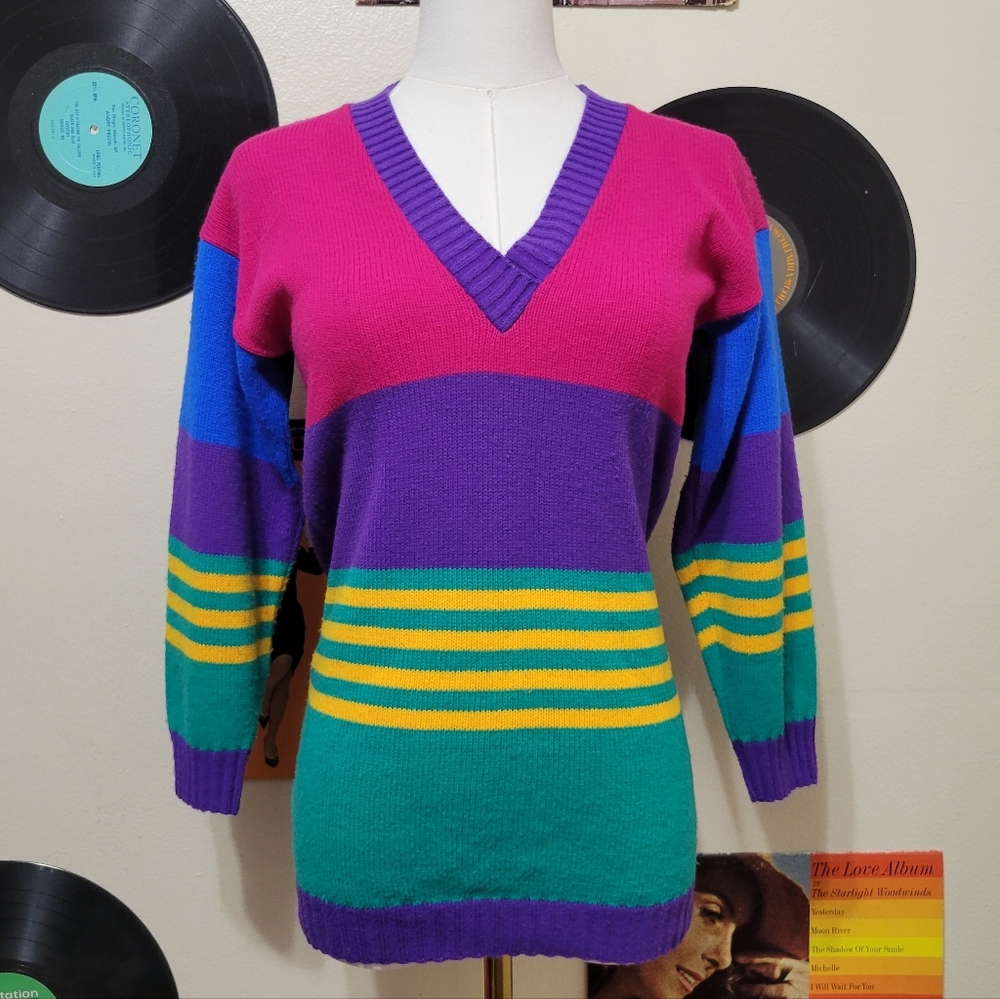 Knit Waves | 80s Vintage Bright Multicolor Stripe V-Neck Sweater